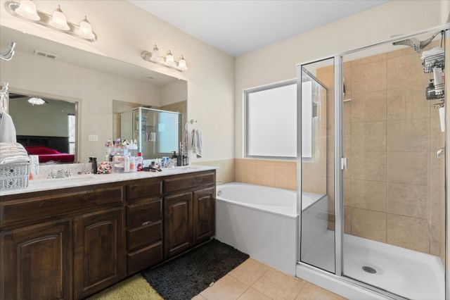 1313 MEADOWLAKES Drive, Azle, TX 76020