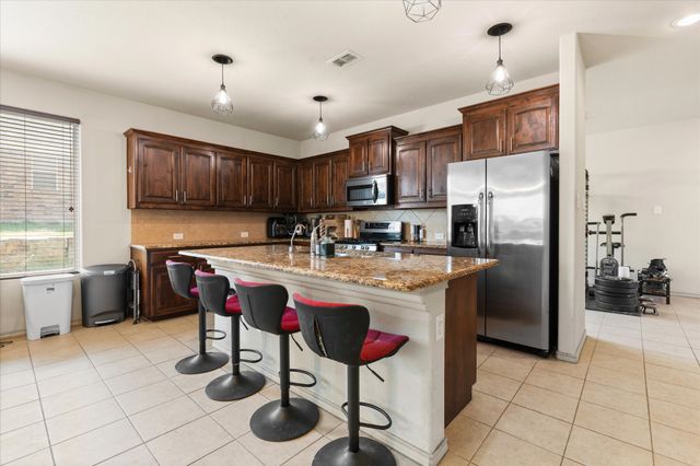 1313 MEADOWLAKES Drive, Azle, TX 76020