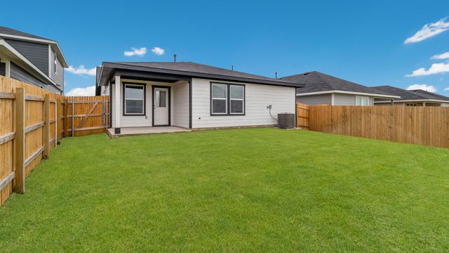 350 San Juan TRL, Bastrop, TX 78602