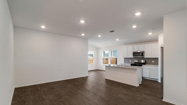 350 San Juan TRL, Bastrop, TX 78602