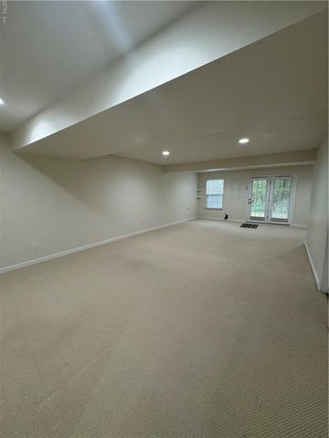 104 Daniels DR, Yorktown, VA 23690