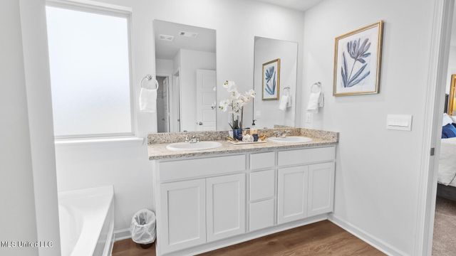 809 Fairway Avenue, Byram, MS 39272