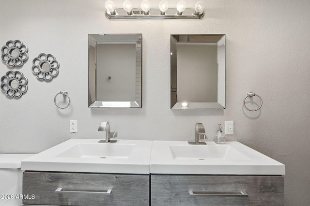8310 E DEVONSHIRE Avenue, Scottsdale, AZ 85251