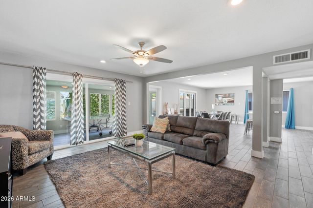 8310 E DEVONSHIRE Avenue, Scottsdale, AZ 85251