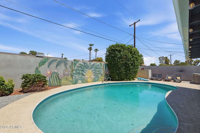 8310 E DEVONSHIRE Avenue, Scottsdale, AZ 85251