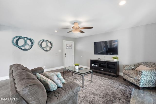 8310 E DEVONSHIRE Avenue, Scottsdale, AZ 85251