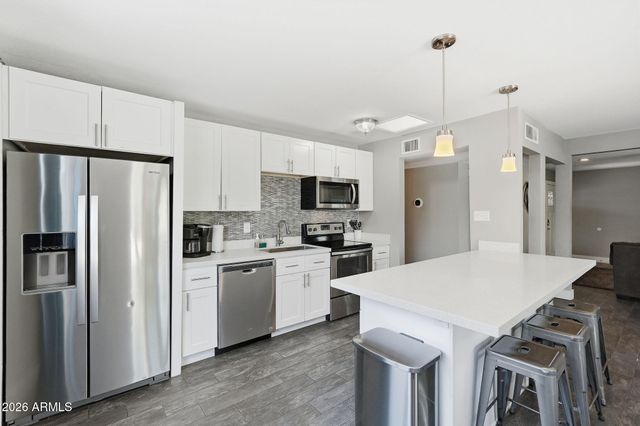 8310 E DEVONSHIRE Avenue, Scottsdale, AZ 85251