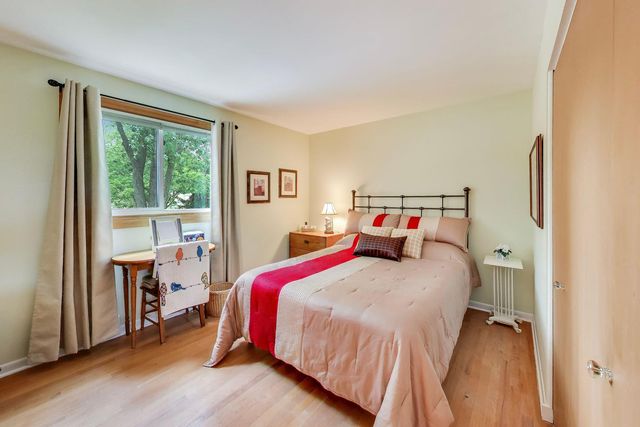 1608 E Jonquil Terrace, Arlington Heights, IL 60004