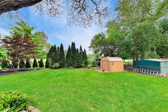 1608 E Jonquil Terrace, Arlington Heights, IL 60004