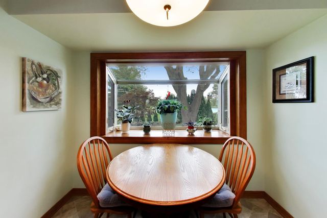 1608 E Jonquil Terrace, Arlington Heights, IL 60004