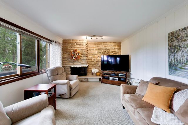 1608 E Jonquil Terrace, Arlington Heights, IL 60004