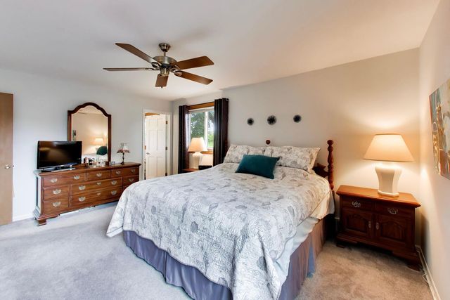 1608 E Jonquil Terrace, Arlington Heights, IL 60004