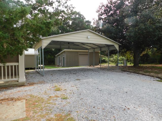 29 Kirkley Rd., Collins, MS 39428