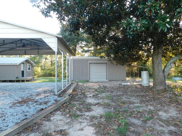 29 Kirkley Rd., Collins, MS 39428