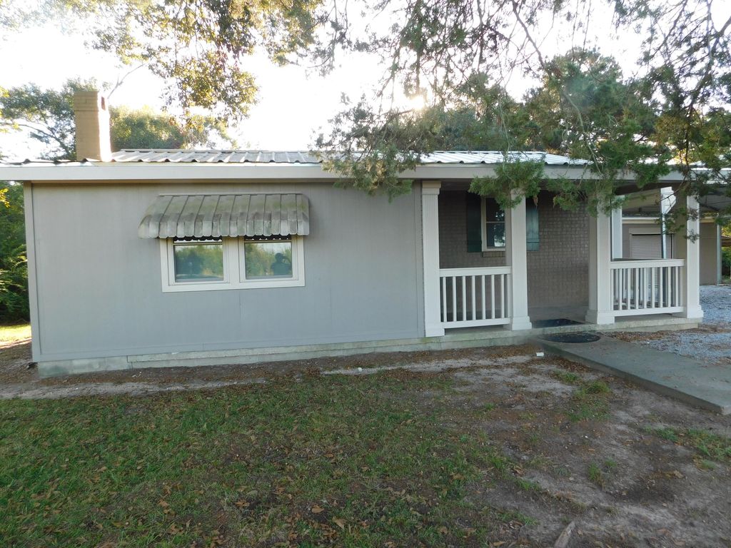 29 Kirkley Rd., Collins, MS 39428