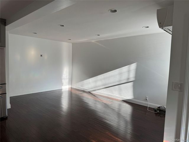 2742 Tenbroeck Avenue, Bronx, NY 10469