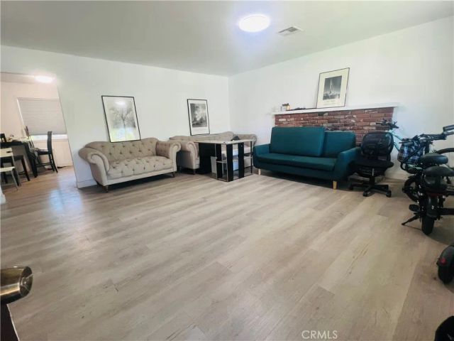 556 W Campus View, Riverside, CA 92507