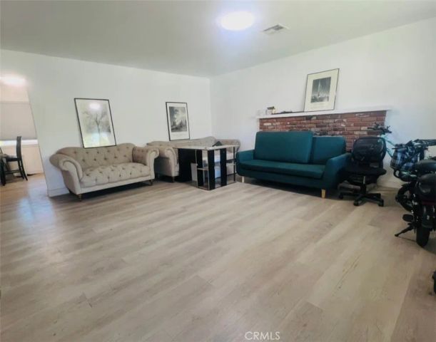 556 W Campus View, Riverside, CA 92507