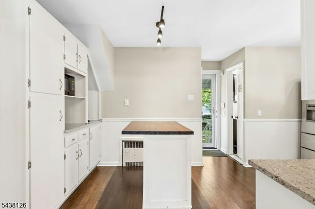 912 Rahway Ave, Westfield Town, NJ 07090