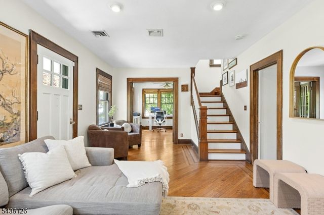 912 Rahway Ave, Westfield Town, NJ 07090