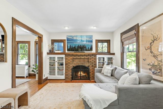 912 Rahway Ave, Westfield Town, NJ 07090