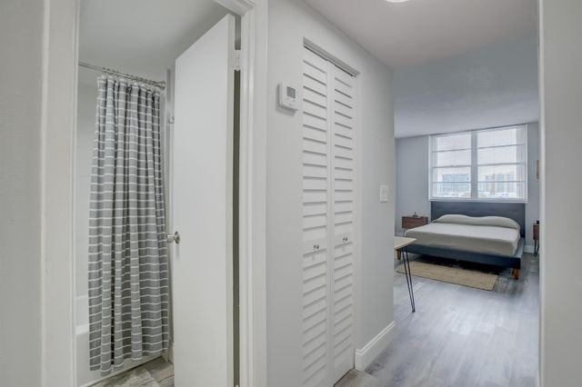 500 Bayview Drive 727, Sunny Isles Beach, FL 33160