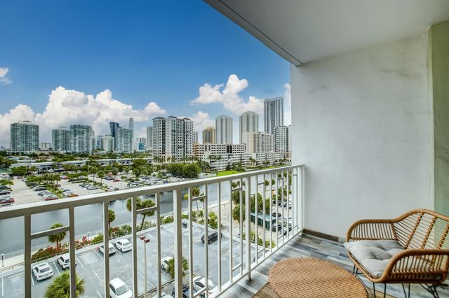 500 Bayview Drive 727, Sunny Isles Beach, FL 33160