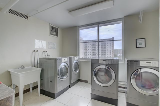 500 Bayview Drive 727, Sunny Isles Beach, FL 33160