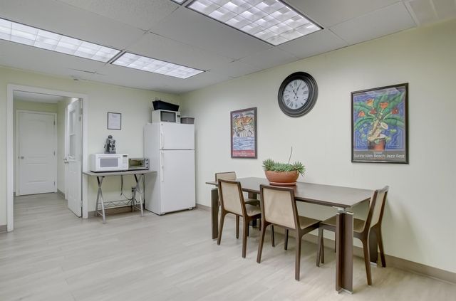 500 Bayview Drive 727, Sunny Isles Beach, FL 33160