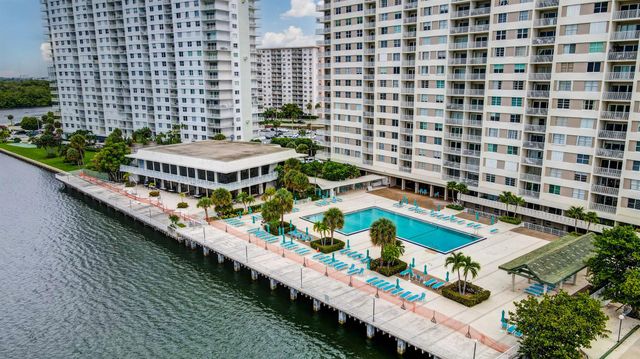 500 Bayview Drive 727, Sunny Isles Beach, FL 33160