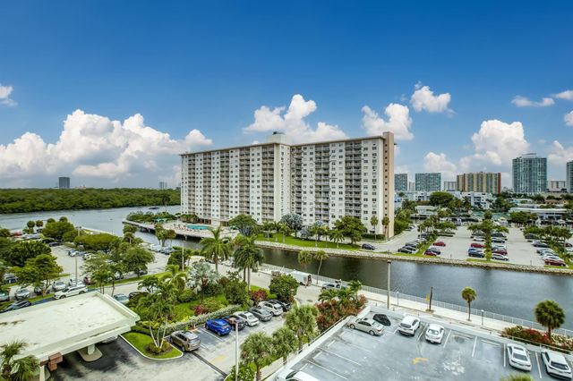 500 Bayview Drive 727, Sunny Isles Beach, FL 33160