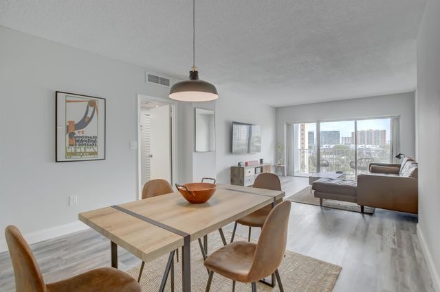 500 Bayview Drive 727, Sunny Isles Beach, FL 33160