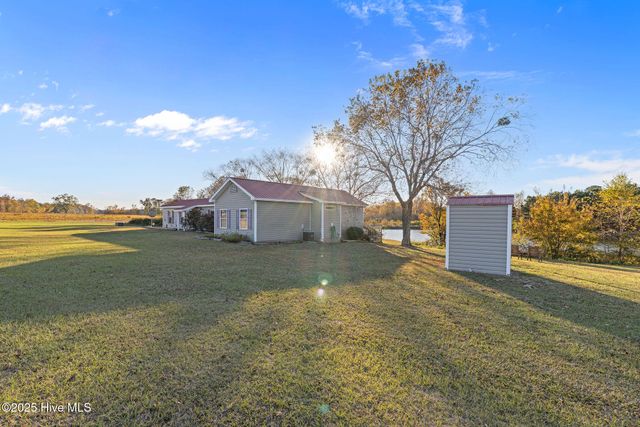 625 Garner Chapel Road, Mount Olive, NC 28365