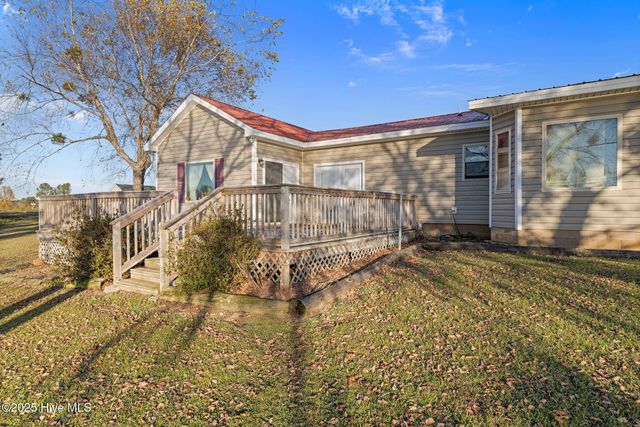 625 Garner Chapel Road, Mount Olive, NC 28365