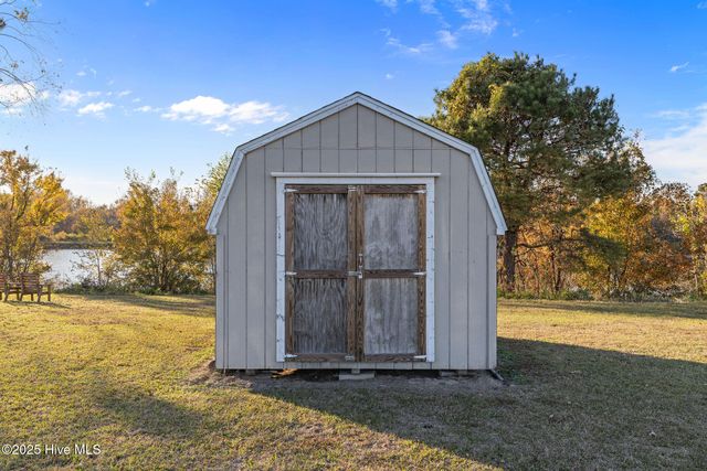 625 Garner Chapel Road, Mount Olive, NC 28365