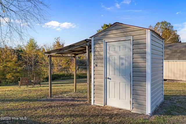 625 Garner Chapel Road, Mount Olive, NC 28365