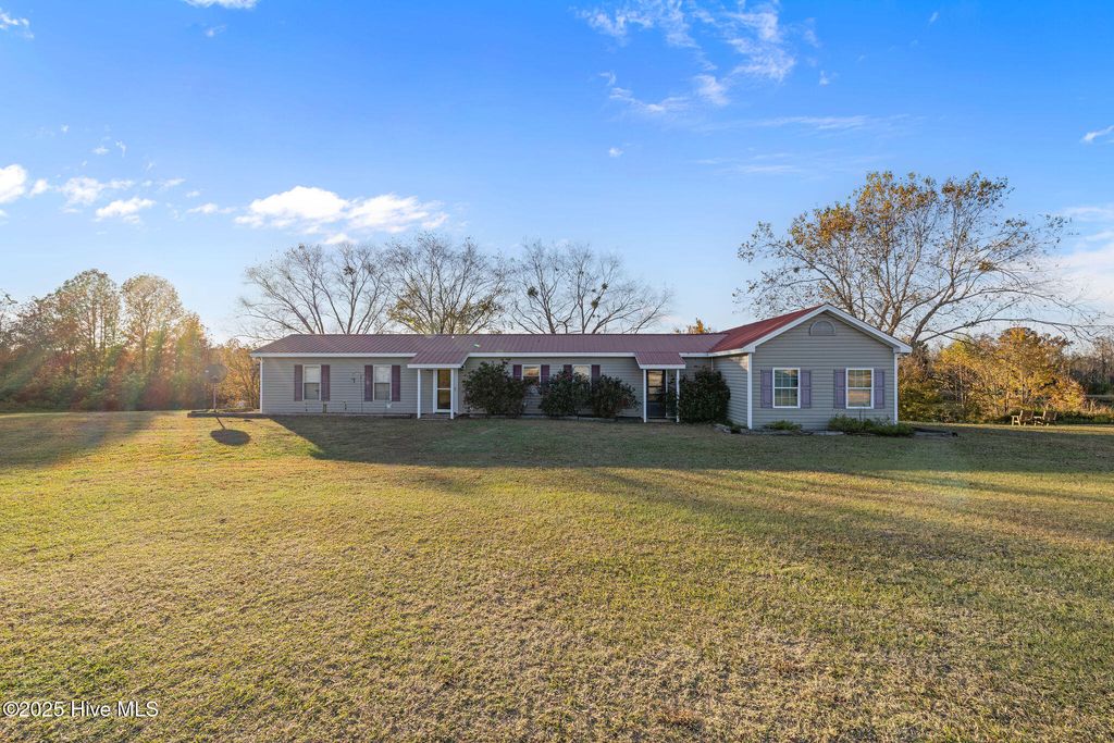 625 Garner Chapel Road, Mount Olive, NC 28365