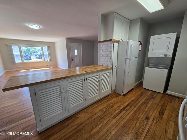 106 E Granada Drive, Brick, NJ 08723
