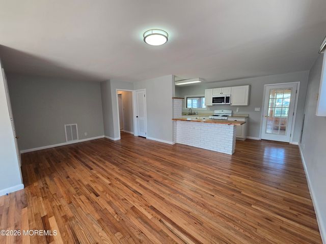106 E Granada Drive, Brick, NJ 08723