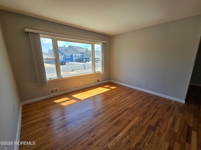 106 E Granada Drive, Brick, NJ 08723