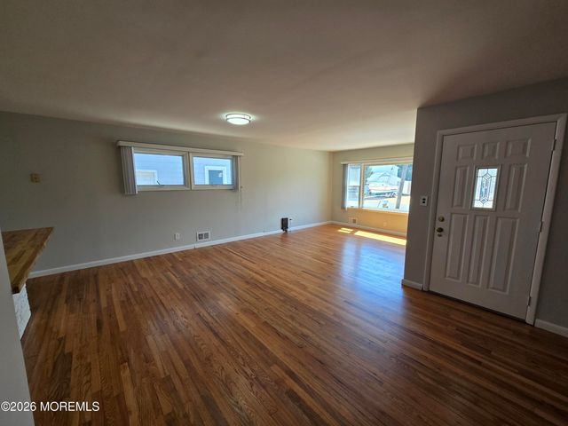 106 E Granada Drive, Brick, NJ 08723