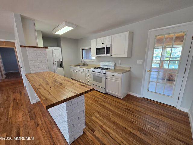 106 E Granada Drive, Brick, NJ 08723