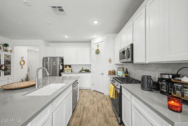12711 W PARKWAY Lane, Avondale, AZ 85323