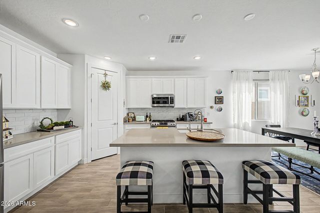 12711 W PARKWAY Lane, Avondale, AZ 85323