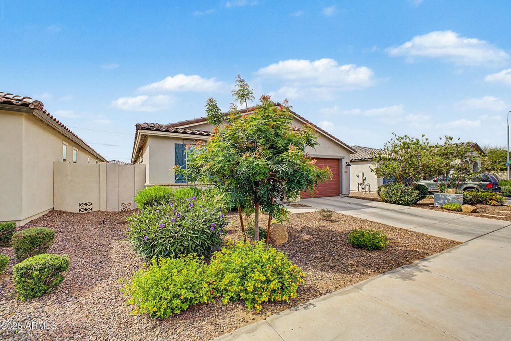 12711 W PARKWAY Lane, Avondale, AZ 85323 — photo 2