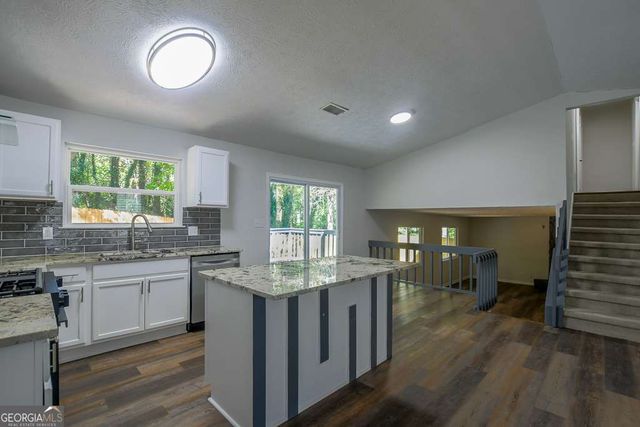 4812 White Oak Path, Stone Mountain, GA 30088