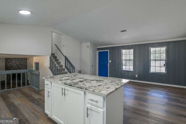 4812 White Oak Path, Stone Mountain, GA 30088