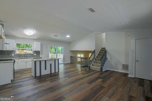 4812 White Oak Path, Stone Mountain, GA 30088