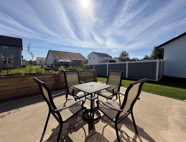 219 N Autumn DRIVE, Delavan, WI 53115