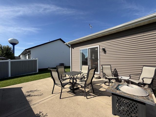 219 N Autumn DRIVE, Delavan, WI 53115